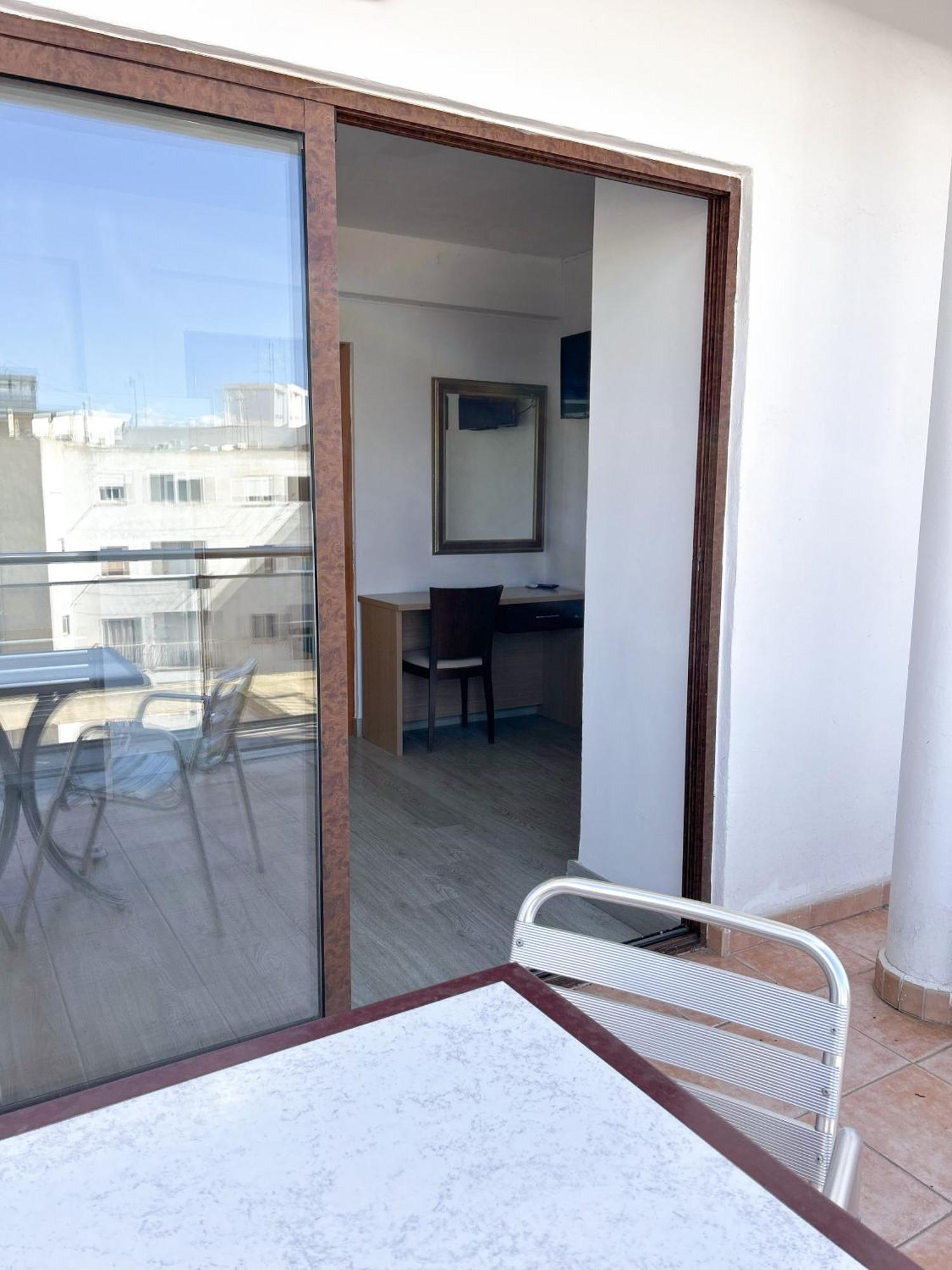 Hotel Primavera Benidorm Bagian luar foto