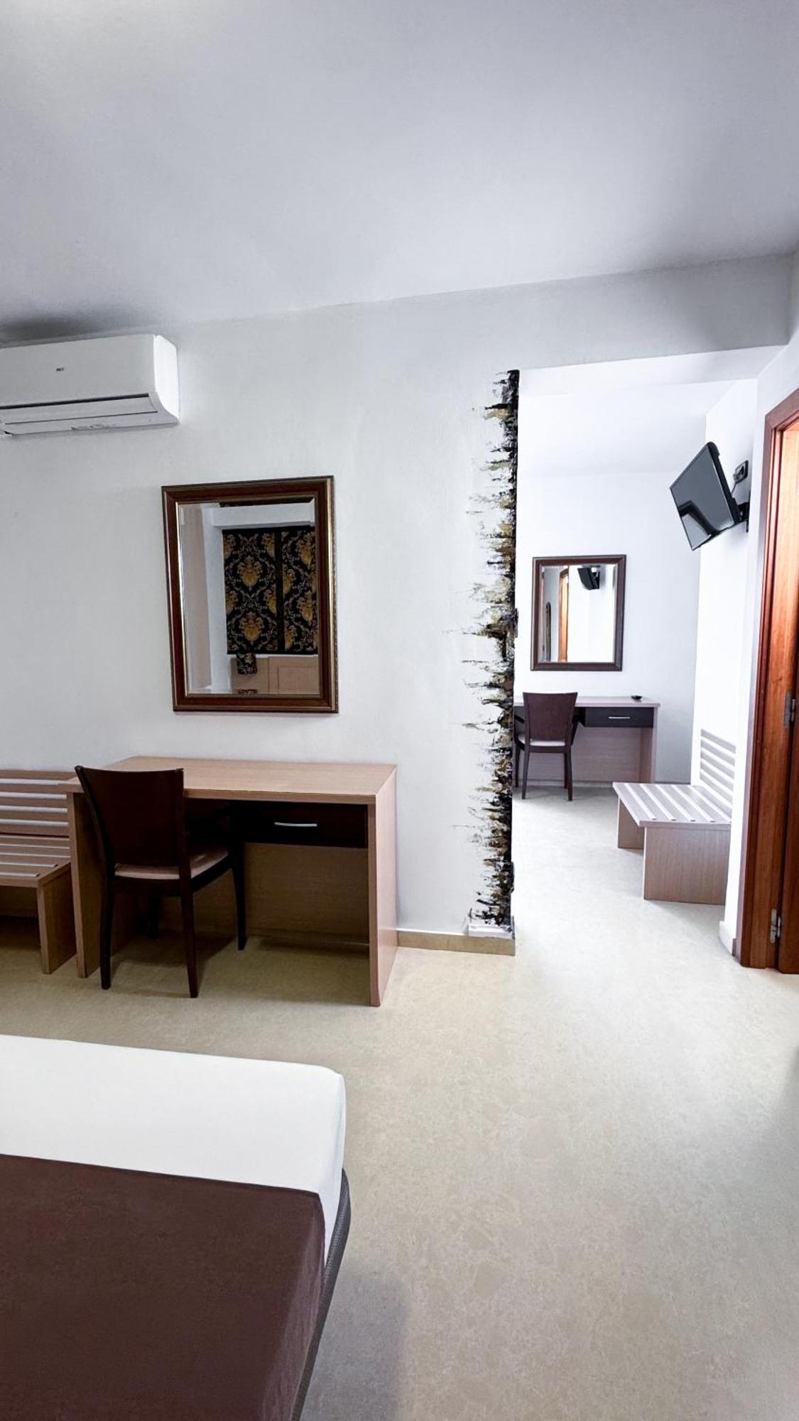 Hotel Primavera Benidorm Bagian luar foto